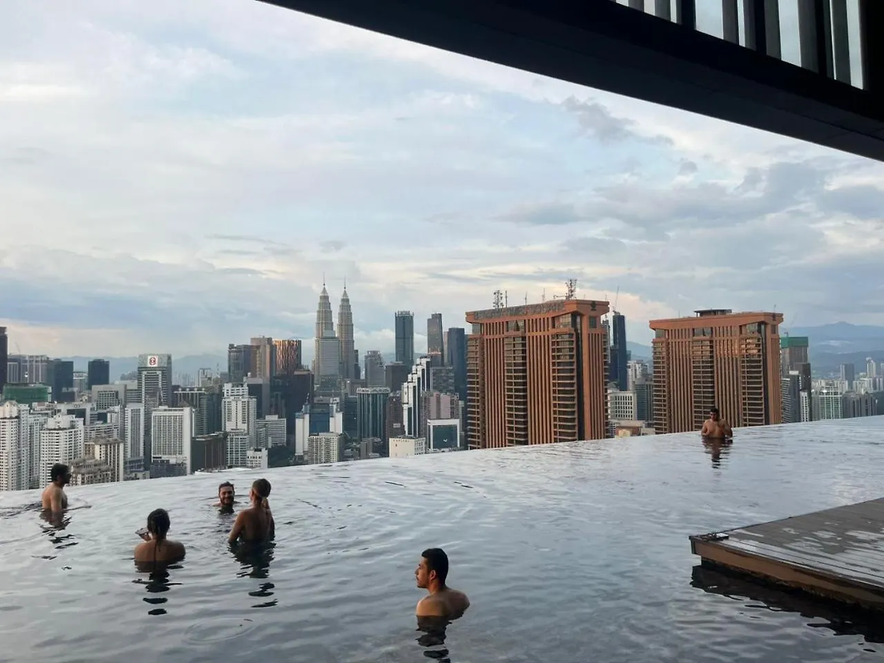 Apartment Lucentia Residence Kuala Lumpur By Infinity Pool Suite