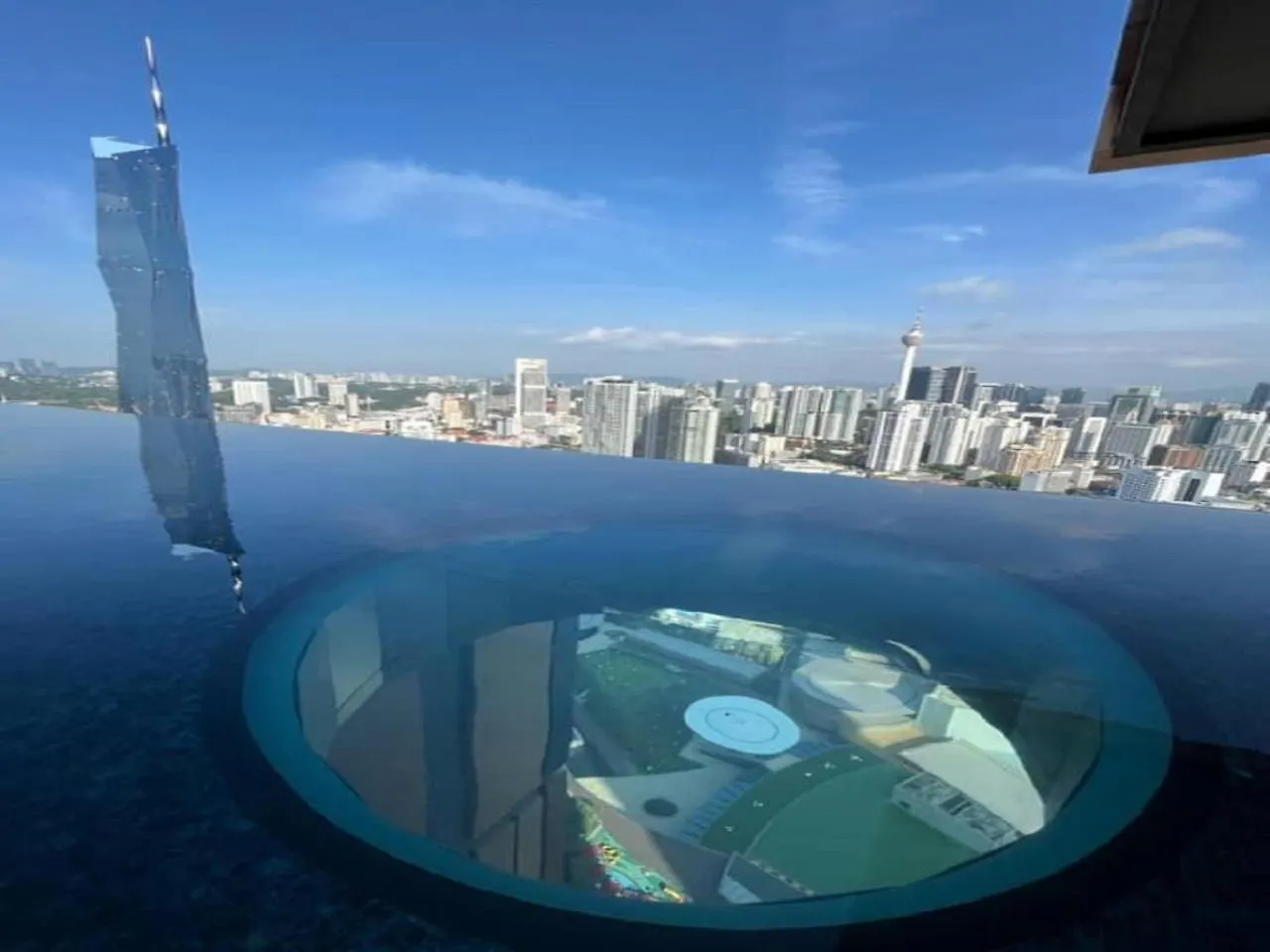 Lucentia Residence Kuala Lumpur By Infinity Pool Suite location
