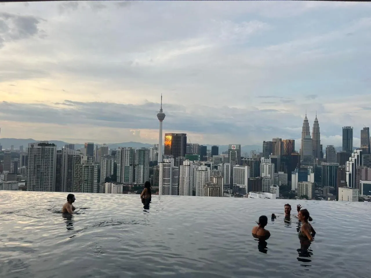 Apartment Lucentia Residence Kuala Lumpur By Infinity Pool Suite
